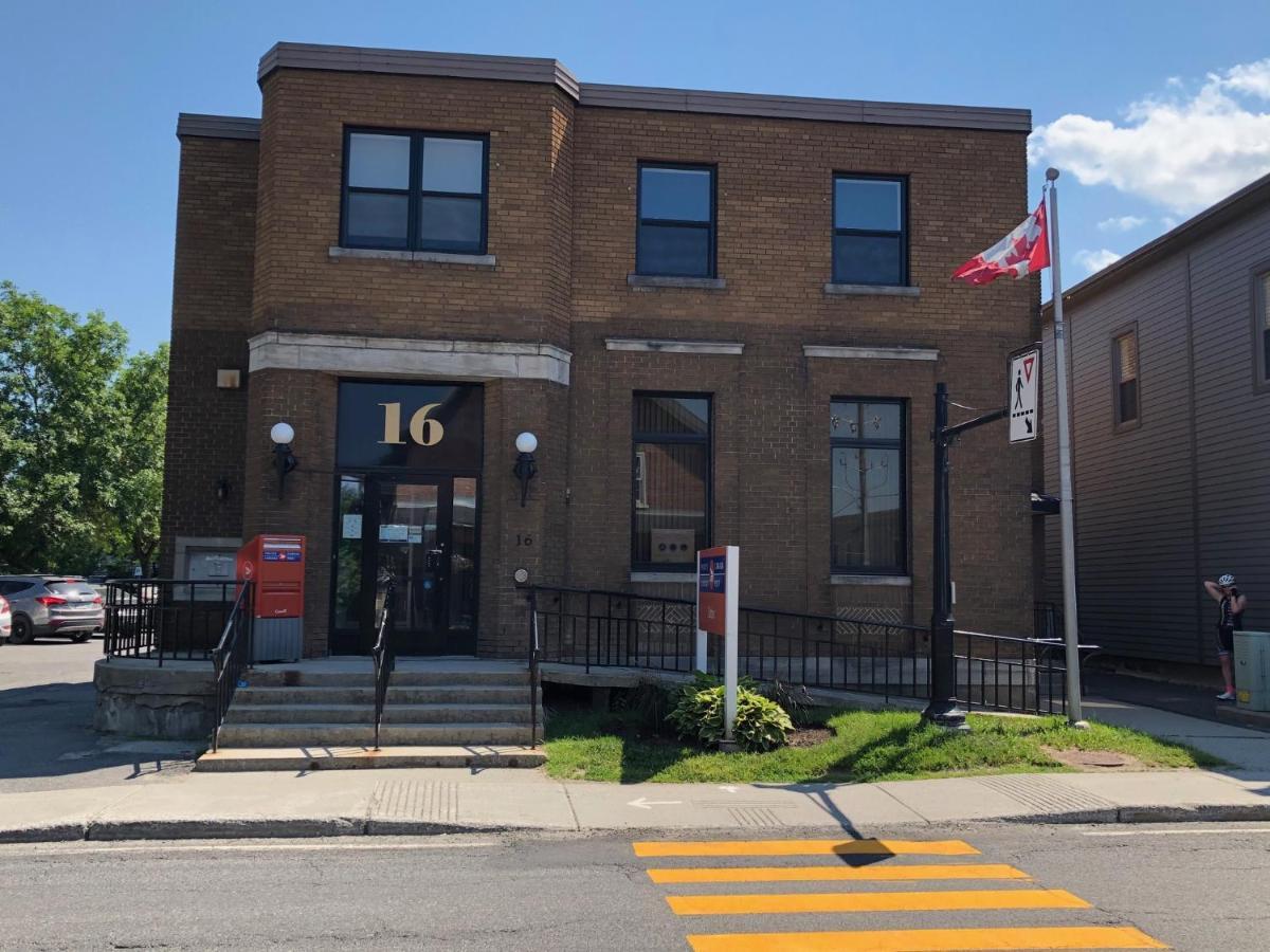 Sutton - Condo Au Coeur Du Village المظهر الخارجي الصورة
