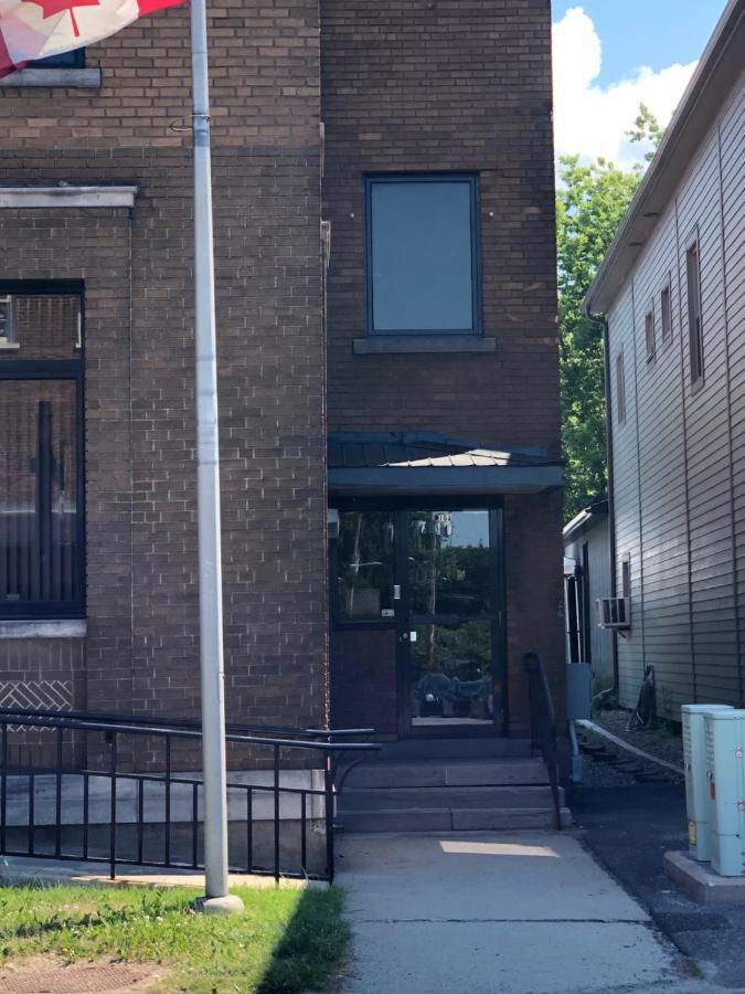 Sutton - Condo Au Coeur Du Village المظهر الخارجي الصورة