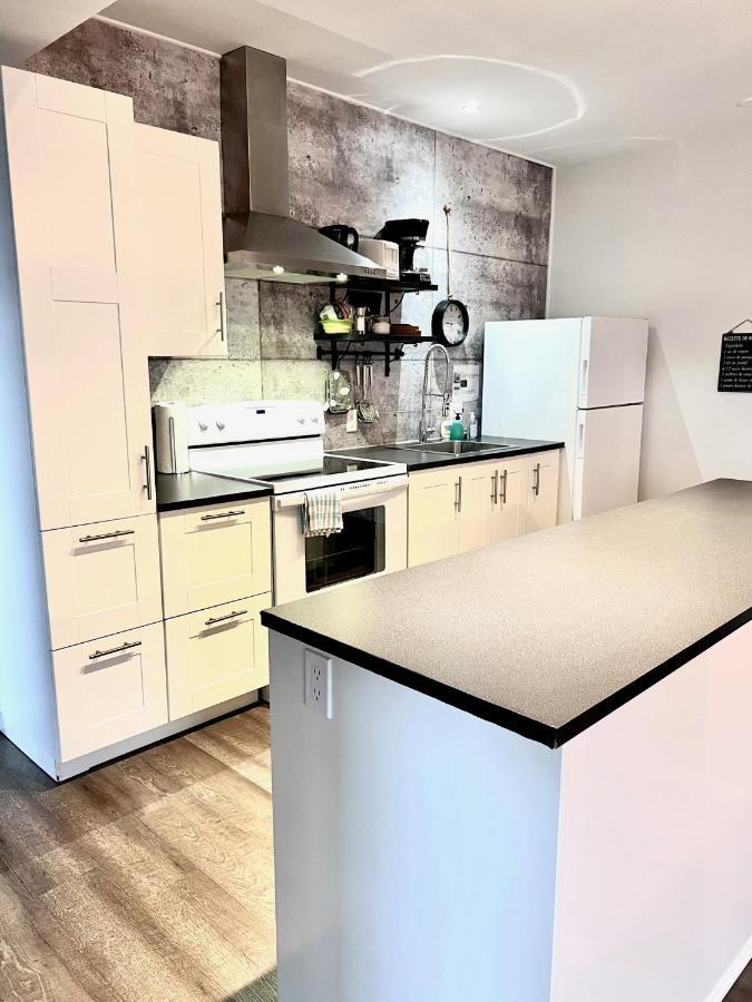 Sutton - Condo Au Coeur Du Village المظهر الخارجي الصورة